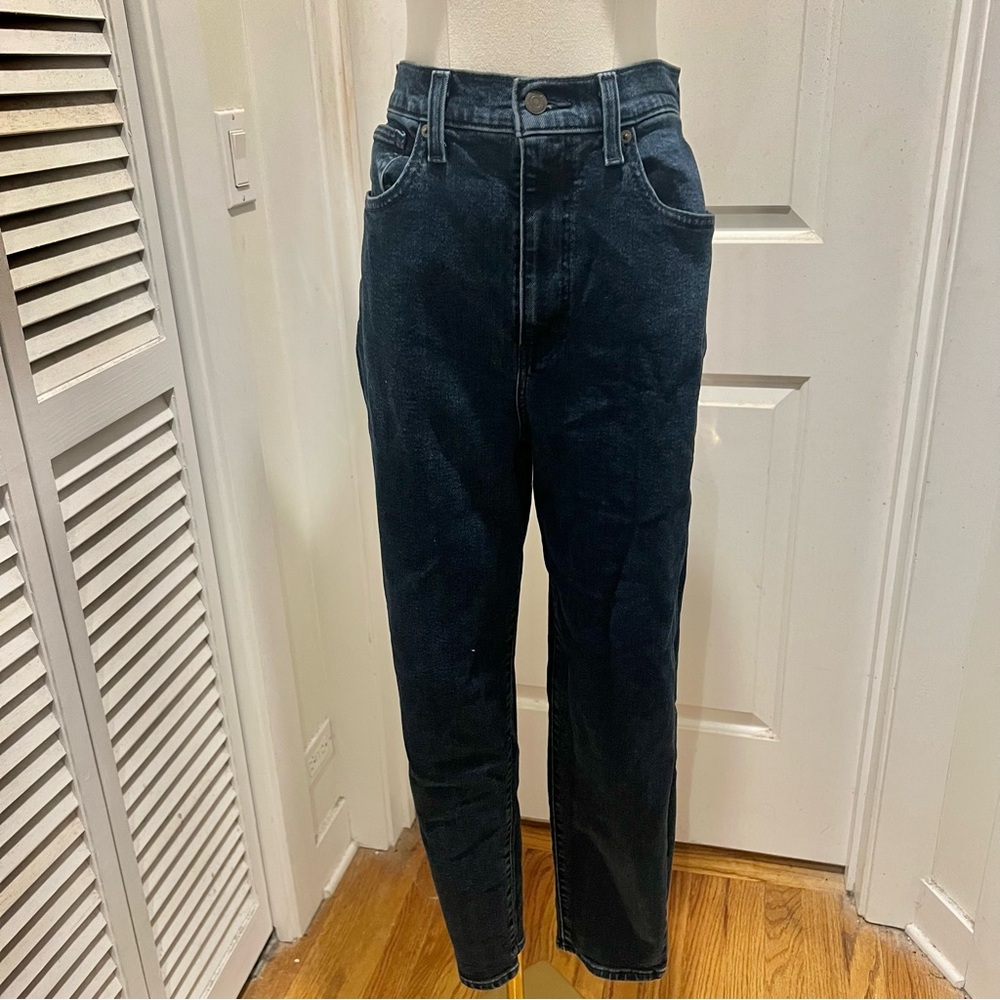Levi’s High Waisted Taper Jeans- Dark Wash, size 30